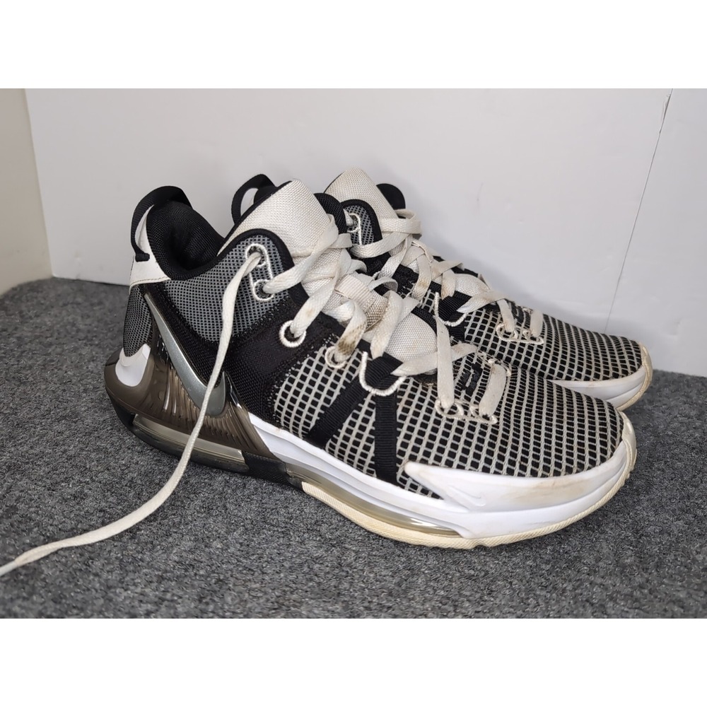 Nike Lebron‎ Witness VII White/Metallic Silver-Black DM1123-100 Women's Size 9